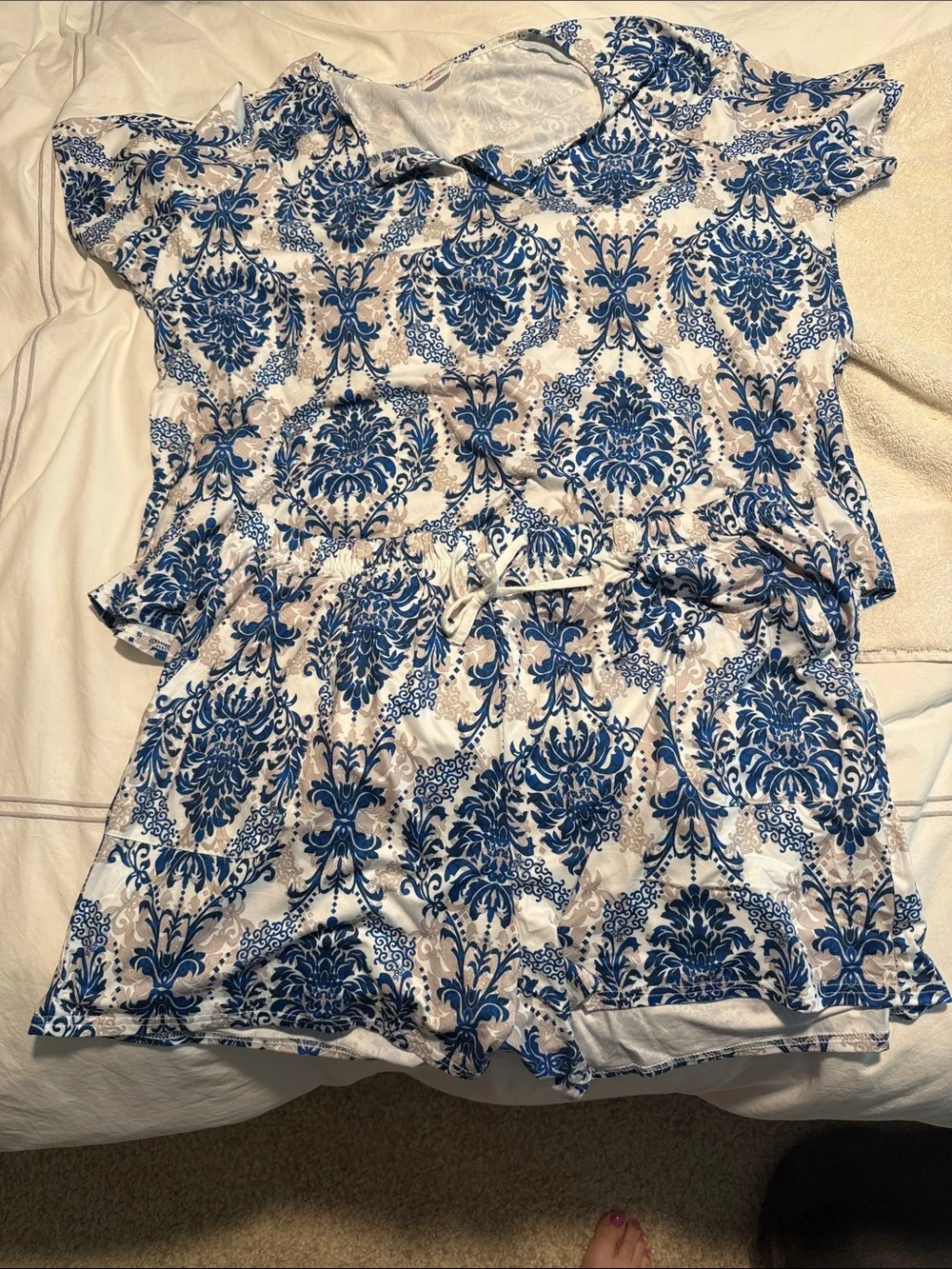 Blue, White and Beige Floral Print Matching Set Short Sleeve Top and Shorts  XXL